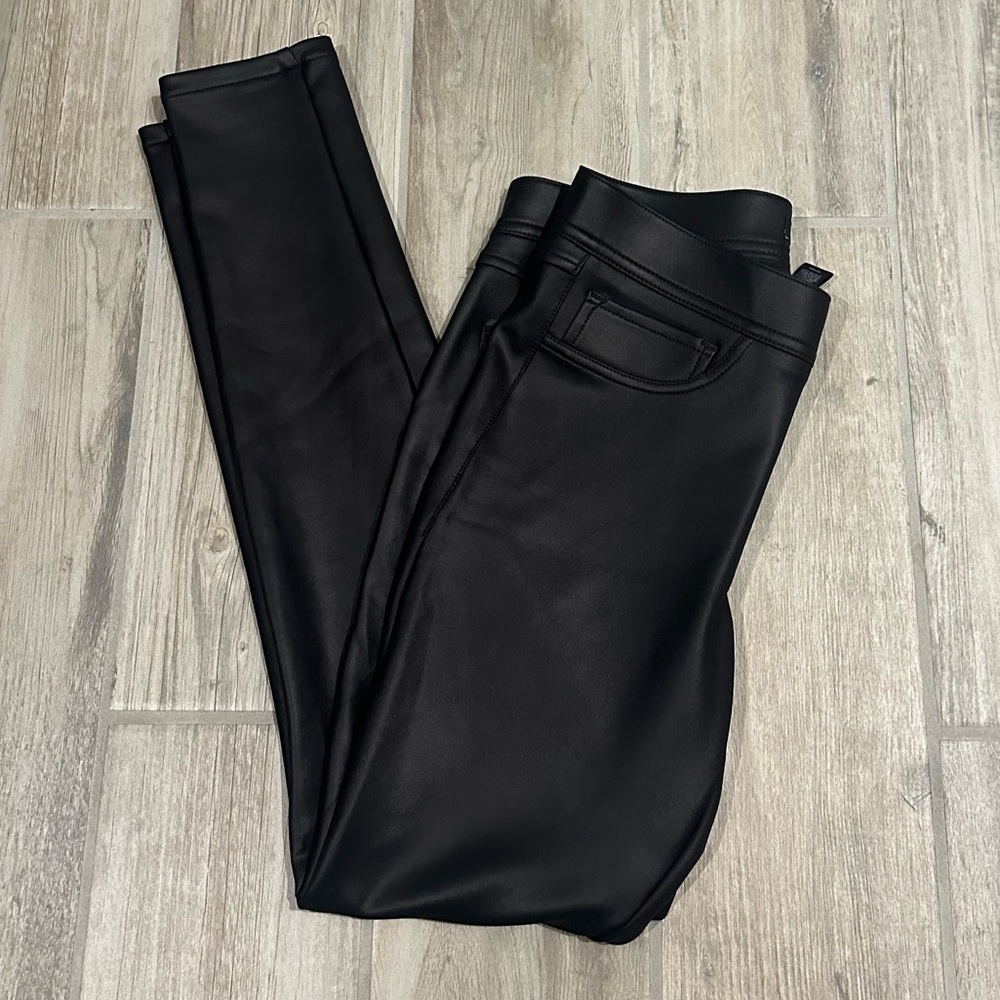 EUC 🖤 EXPRESS Faux Leather Pants